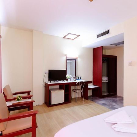 Chumphon Palace Hotel Екстер'єр фото