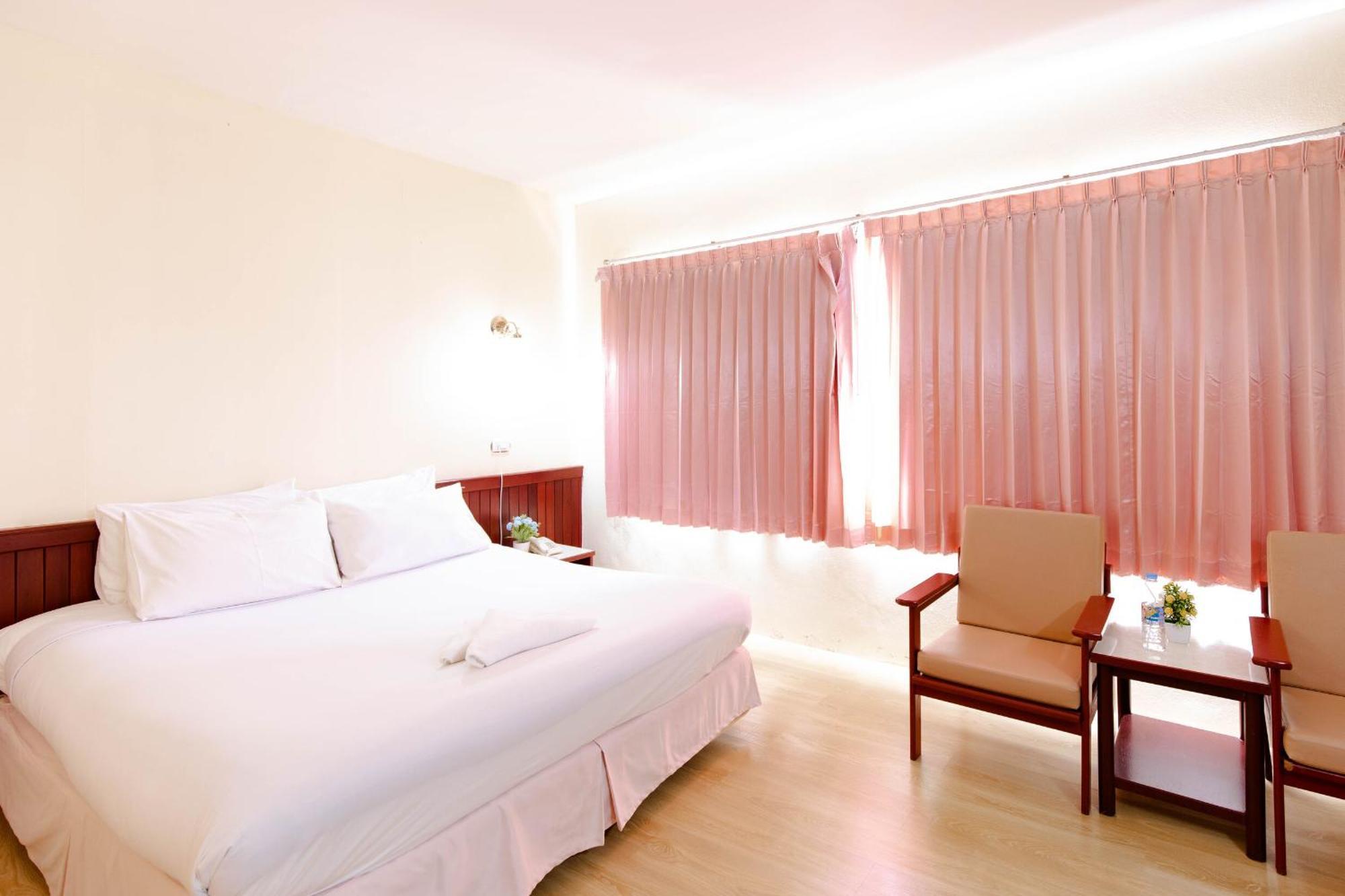 Chumphon Palace Hotel Екстер'єр фото