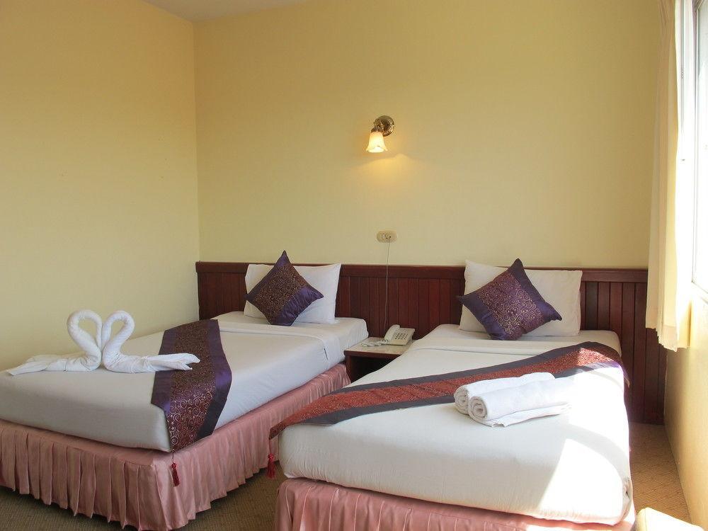 Chumphon Palace Hotel Екстер'єр фото