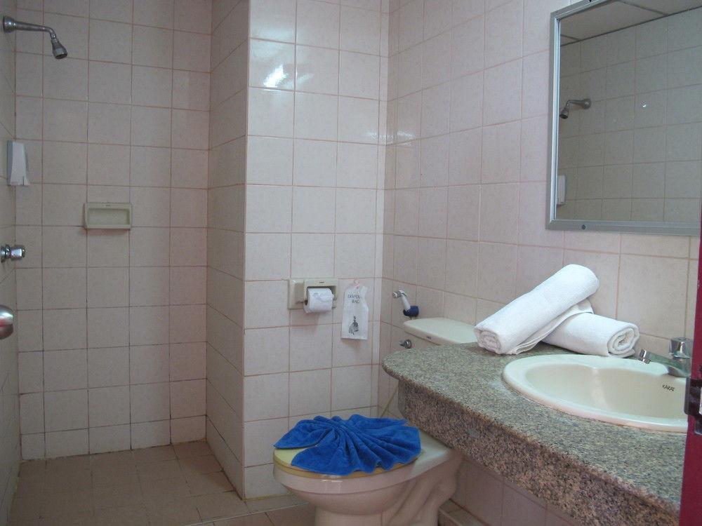 Chumphon Palace Hotel Екстер'єр фото