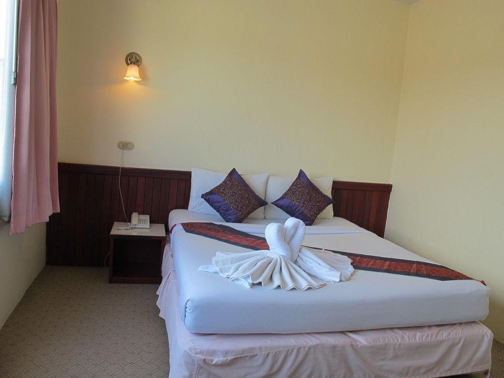 Chumphon Palace Hotel Екстер'єр фото