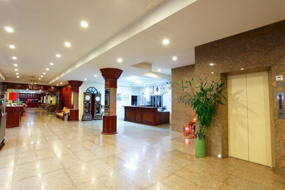 Chumphon Palace Hotel Екстер'єр фото